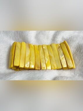 Yellow Mother of Pearl Stretch Bracelet